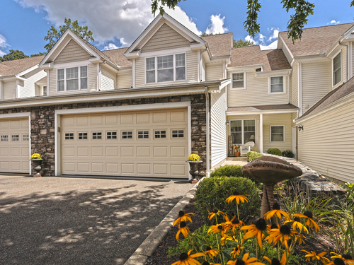  townhouse condo for sale located at 160 Kyles Way, 160, Shelton, CT 06484