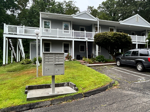 condo home for sale located at 67 Hidden Knolls Circle, 67, Monroe, CT 06468