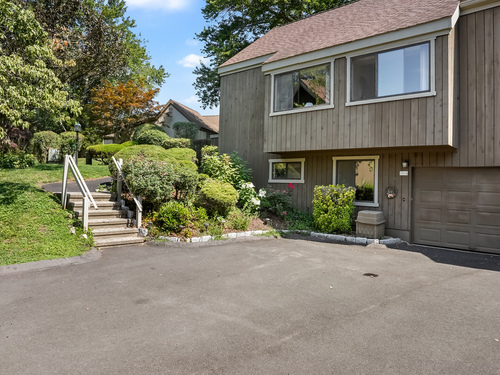  condo home for sale located at 383 Sequoia Lane, a, Stratford, CT 06614