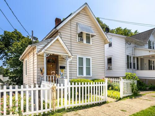  single family home for sale located at 125 Oak Avenue, Shelton, CT 06484