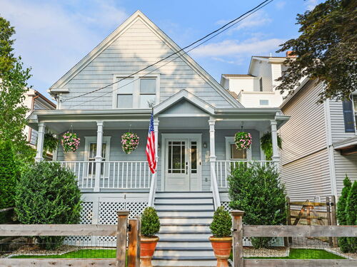 single family home for sale located at 9 Cottage Place, Greenwich, CT 06830