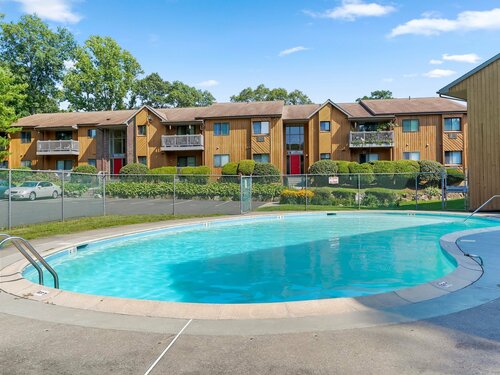 condo home for sale located at 48 Riverview Drive, 48, Bridgeport, CT 06606