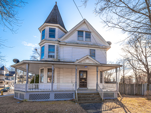  home for sale located at 725 East Broadway Road, Stratford, CT 06615