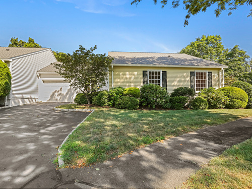 condo home for sale located at 15 Bank Street, 15, New Canaan, CT 06840
