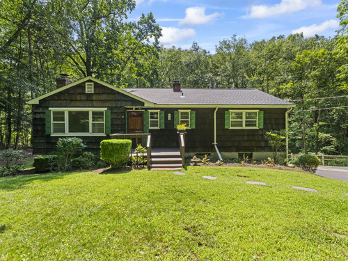 single family home for sale located at 19 Riverford Road, Brookfield, CT 06804