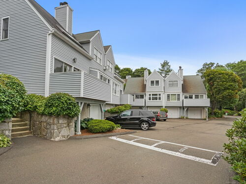 townhouse condo for sale located at 36 Wilton Crest, 36, Wilton, CT 06897