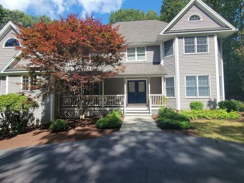 single family home for sale located at 10 Winton Farm Road, Newtown, CT 06470
