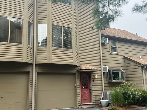 townhouse condo for sale located at 100 Willowbrook Avenue, apt 4, Stamford, CT 06902