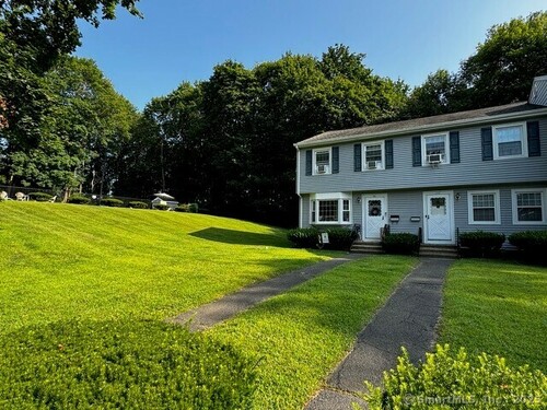  townhouse condo for sale located at 28 Drummers Lane, 28, Bethel, CT 06801
