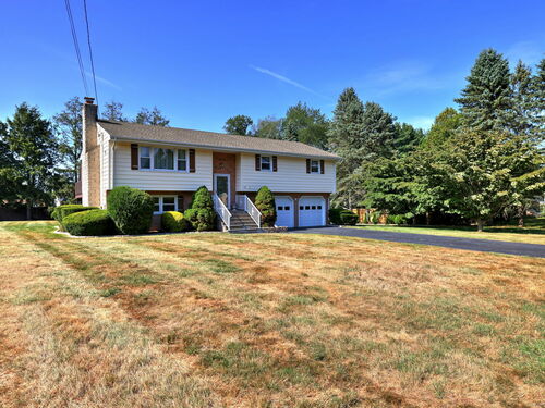 single family home for sale located at 25 Zephyr Road, Trumbull, CT 06611