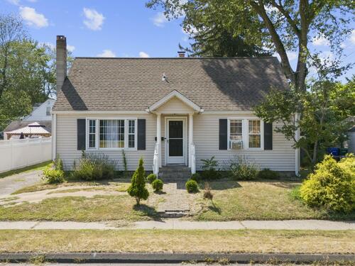  single family home for sale located at 709 East Main Street, Stratford, CT 06614
