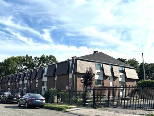  condo home for sale located at 45 Stevens Street, 2a, Bridgeport, CT 06606