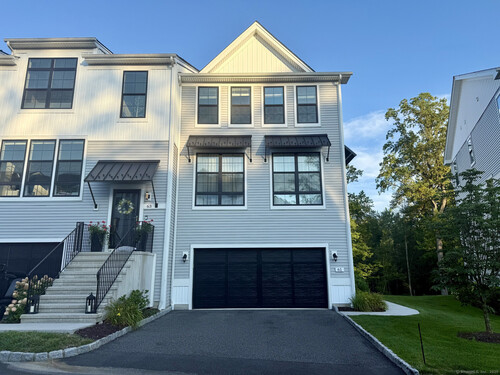  condo home for sale located at 61 Brentwood Circle, 66, Danbury, CT 06810
