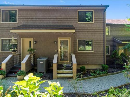  townhouse condo sold located at 166 Old Brookfield Road, 22c3, Danbury, CT 06811