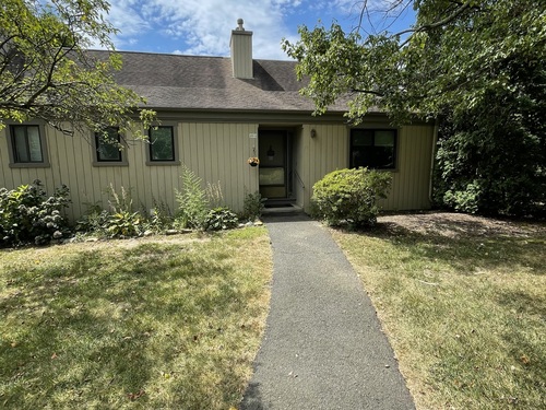  condo home for sale located at 408 Montauk Lane, a, Stratford, CT 06614