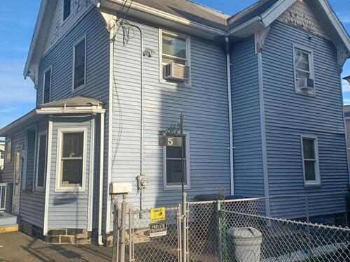 single family home for sale located at 5 William Place, Bridgeport, CT 06608