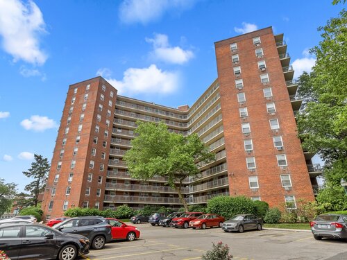  condo home sold located at 71 Strawberry Hill Avenue, apt 1002, Stamford, CT 06902