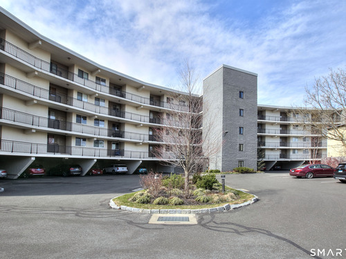 Waterfront condo home for sale located at 100 Seaview Avenue, 4f, Norwalk, CT 06855