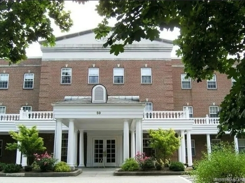  condo home for sale located at 59 Courtland Avenue, apt 2t, Stamford, CT 06902