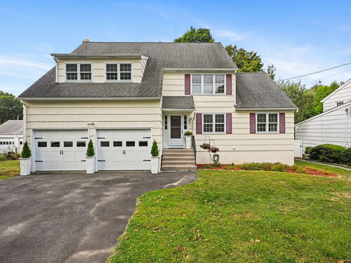  single family home sold located at 1009 High Street, Fairfield, CT 06824