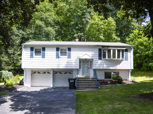  single family home sold located at 26 Lincoln Street, Trumbull, CT 06611
