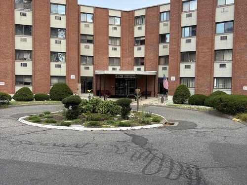  condo home for sale located at 1700 Broadbridge Avenue, c26, Stratford, CT 06614