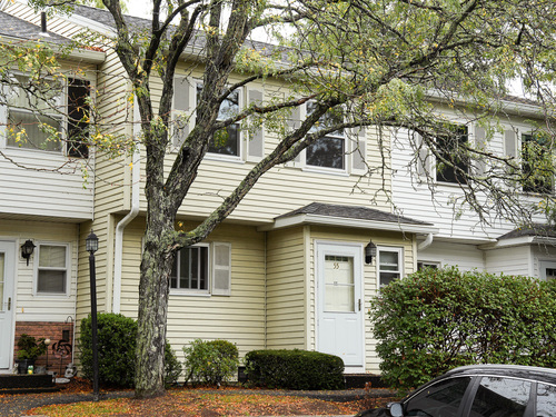  townhouse condo for sale located at 25 Padanaram Road, apt 55, Danbury, CT 06811