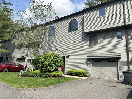  townhouse condo for sale located at 10 Eastview Drive, 10, Brookfield, CT 06804