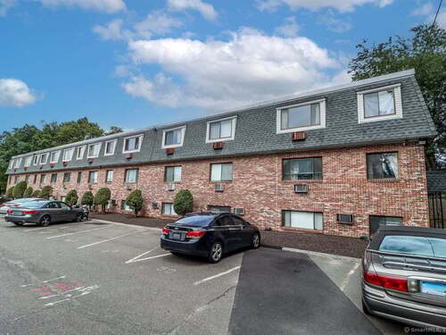  condo home for sale located at 51 Wildman Street, a312, Danbury, CT 06810