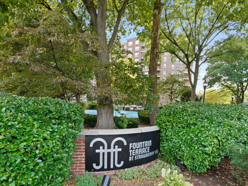  condo home for sale located at 71 Strawberry Hill Avenue, apt 110, Stamford, CT 06902