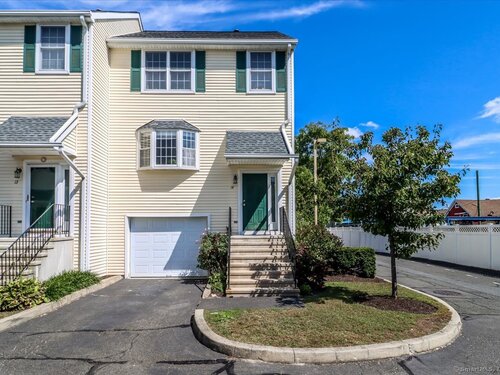  townhouse condo sold located at 22 Main Street, 2-14, Danbury, CT 06810