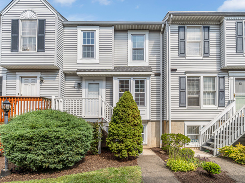  townhouse condo sold located at 95 Lafayette Street, apt 12, Stamford, CT 06902