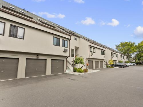 Waterfront condo home for sale located at 105 Harbor Drive, 117, Stamford, CT 06902