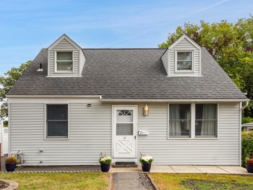  single family home sold located at 31 Morris Street, Danbury, CT 06810
