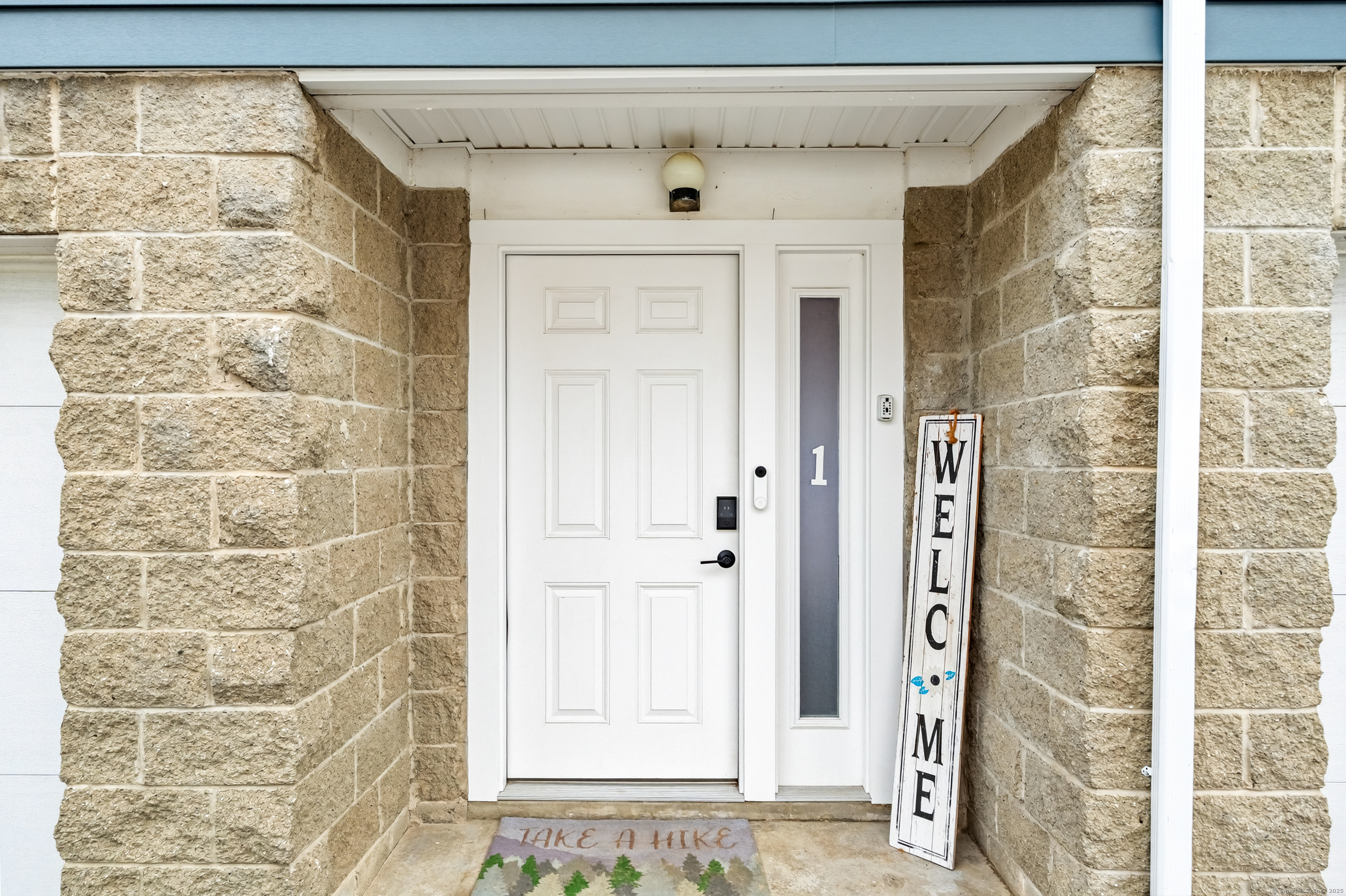 55 Woodland Place, apt 1, Stamford, CT 06902 | For Sale at $450,000