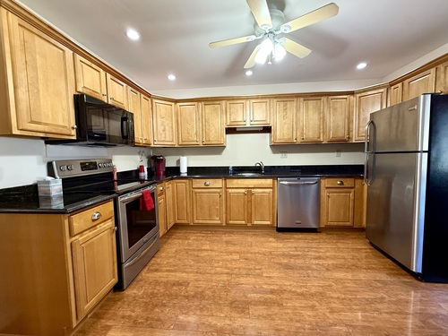  townhouse condo for sale located at 263 Navajo Loop, 263, Shelton, CT 06484