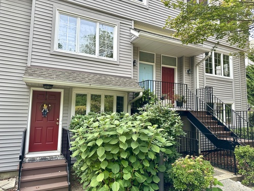  condo home for sale located at 2700 Bedford Street, j, Stamford, CT 06905