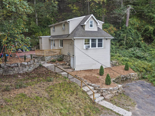  single family home for sale located at 199 Riverside Road, Newtown, CT 06482