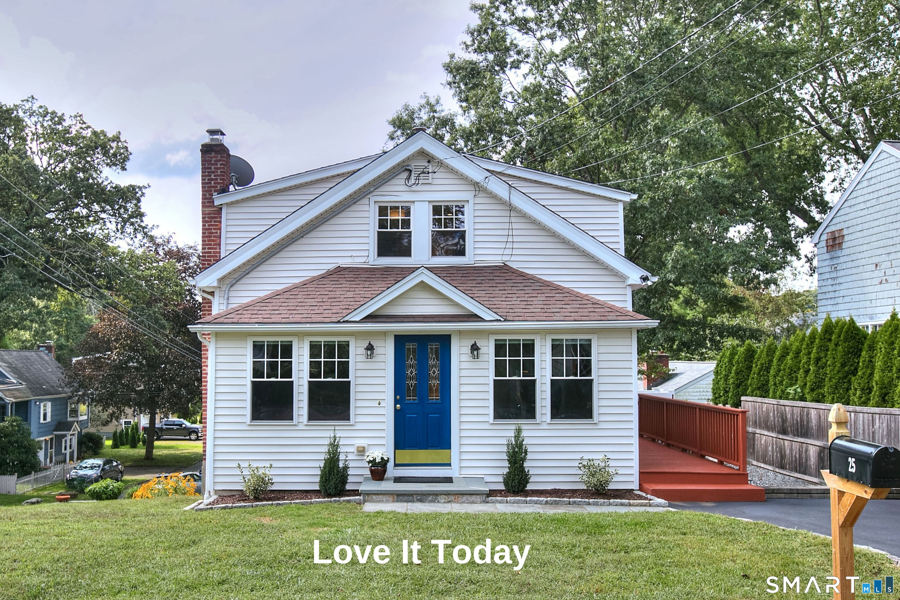 25 Maplewood Avenue, Westport, CT 06880 | For Sale at $979,000