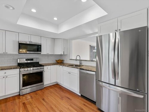  condo home for sale located at 543 North Trail, b, Stratford, CT 06614