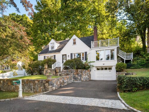  single family home for sale located at 3 Green Lane, Greenwich, CT 06831