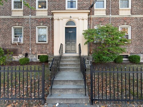  co-op home for sale located at 2773 Fairfield Avenue, 3, Bridgeport, CT 06605