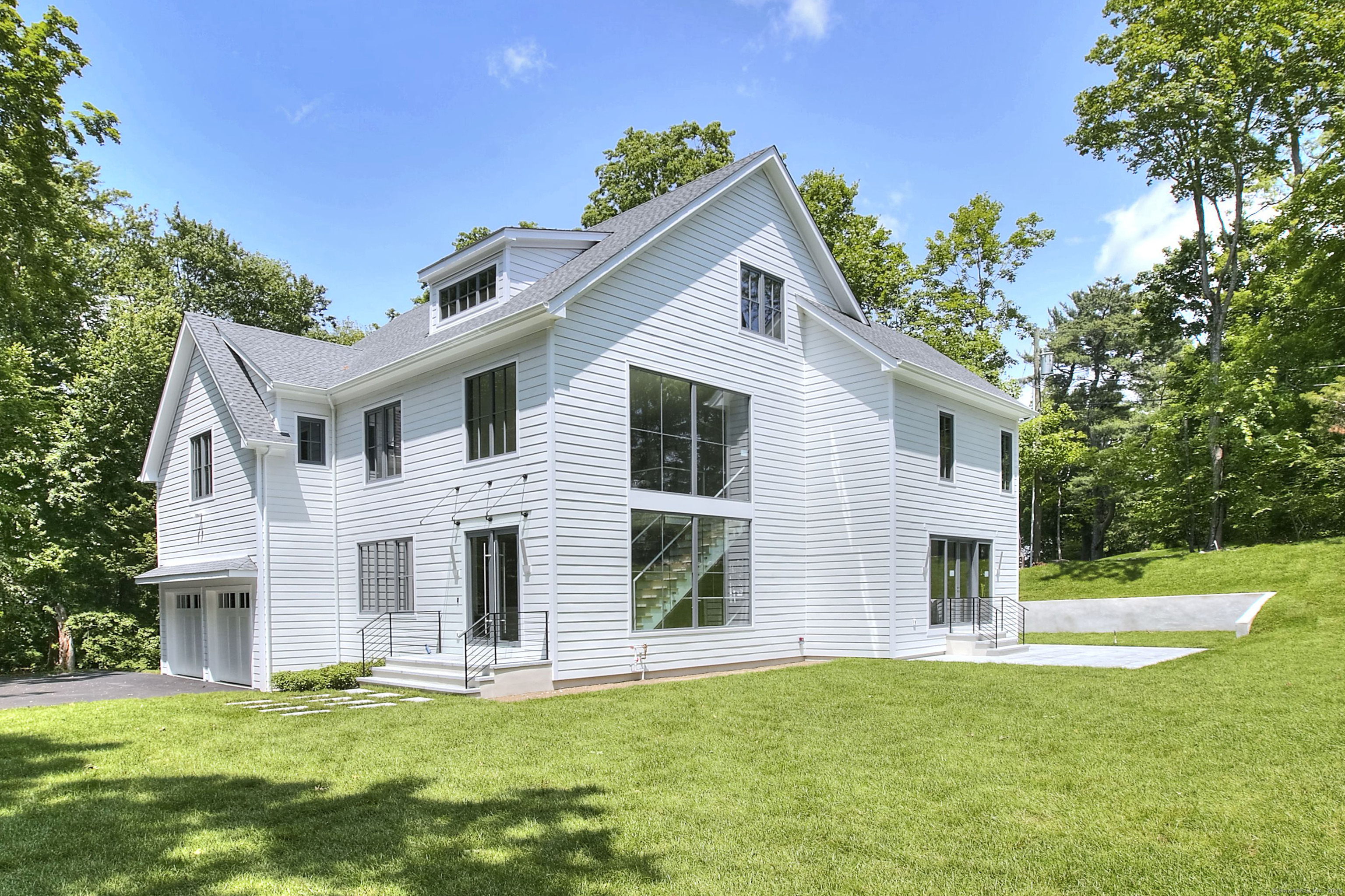 3 Hubbel's Lane, Westport, CT 06880 | Sold at $2,875,000