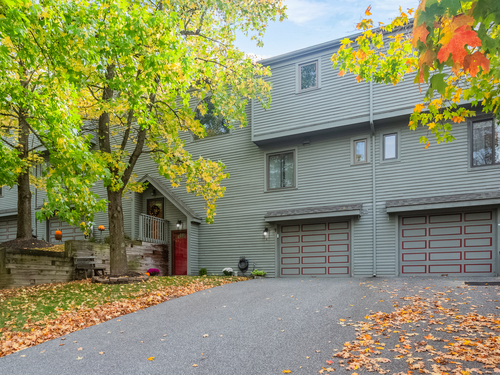  townhouse condo for sale located at 4 Pond View Drive, 4, Brookfield, CT 06804