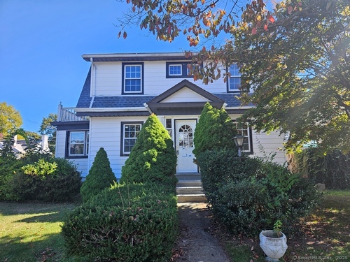  single family home for sale located at 5 Lindsley Place, Stratford, CT 06615