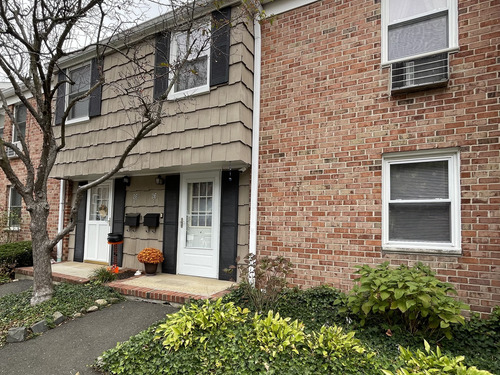  townhouse condo for sale located at 26 Weed Hill Avenue, apt l, Stamford, CT 06907