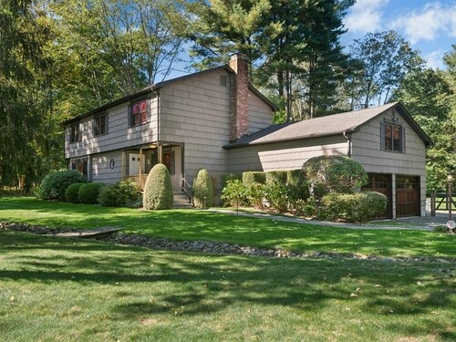 Waterfront single family home for sale located at 7 Morehouse Lane, Norwalk, CT 06850