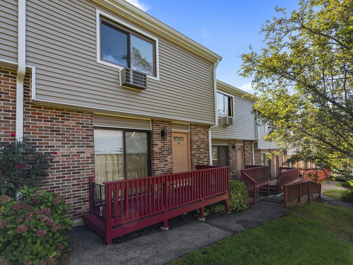  townhouse condo for sale located at 80 Lawn Avenue, apt 20, Stamford, CT 06902