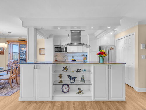  condo home for sale located at 2625 Park Avenue, 12l, Bridgeport, CT 06604