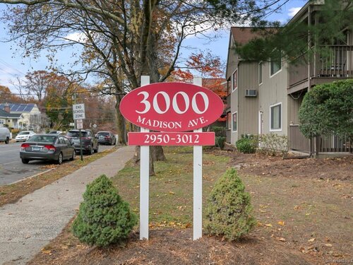  condo home for sale located at 2998 Madison Avenue, c, Bridgeport, CT 06606